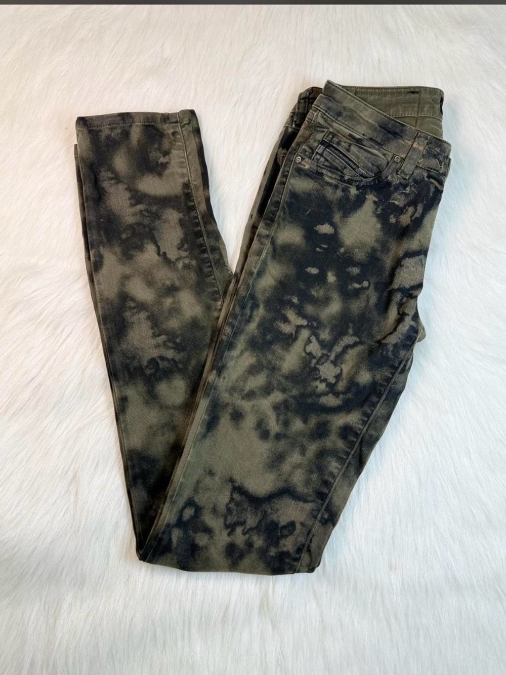 Diesel Black Gold Olive Green and Black Tie-Dye Skinny Jeans. Size 26